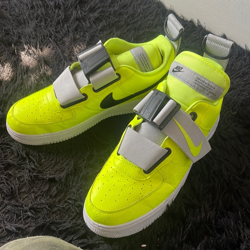 Size12 Nike highlighters…Jordan 1 newspaper…jordan1 shattered backboard